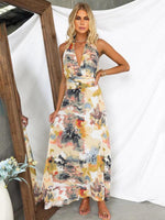 Maxi Jurk met Halternek en Abstracte Print - Group1 - Jurkjes.co