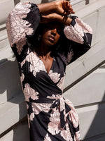 Maxi Jurk met V-hals en Bloemenprint - Maxi Dresses - Jurkjes.co