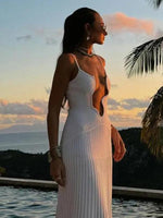 Maxi Jurk met V-hals en Cut-out Details - Maxi Dresses - Jurkjes.co