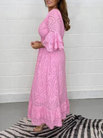 Maxi Jurk met V-hals en Eyelet Patroon - Mini Dresses - Jurkjes.co