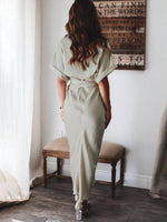 Maxi Jurk met V-hals en Geplooid Detail - Maxi Dresses - Jurkjes.co