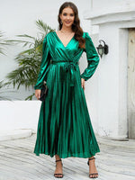 Maxi Jurk met V-hals en Glanzende Afwerking - Maxi Dresses - Jurkjes.co