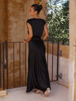 Maxi Jurk met V-hals en Luxe Stof - Group1 - Jurkjes.co