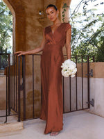 Maxi Jurk met V-hals en Luxe Stof - Group1 - Jurkjes.co