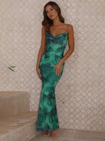 Maxi Jurk met V-hals en Tropische Print - Group10 - Jurkjes.co