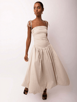 Midi Jurk met Halterhals en Uitlopende Rok - Midi Dresses - Jurkjes.co