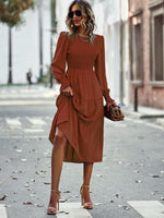 Midi Jurk met Lange Mouwen en Gelaagde Rok - Group4 - Jurkjes.co