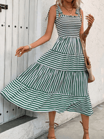 Midi Jurk met Striksluiting en Streepjes - Group7 - Jurkjes.co
