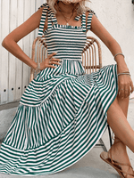 Midi Jurk met Striksluiting en Streepjes - Group7 - Jurkjes.co
