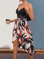 Midi Jurk met V-hals en Abstracte Print - Group3 - Jurkjes.co