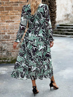 Midi Jurk met V-hals en Abstracte Print - Midi Dresses - Jurkjes.co