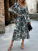 Midi Jurk met V-hals en Abstracte Print - Midi Dresses - Jurkjes.co