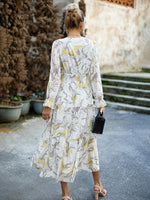 Midi Jurk met V-hals en Abstracte Print - Midi Dresses - Jurkjes.co