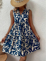 Midi Jurk met V-hals en Bladprint - Midi Dresses - Jurkjes.co