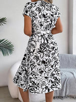 Midi Jurk met V-hals en Bloemenprint - Midi Dresses - Jurkjes.co