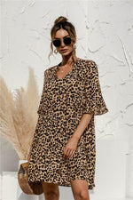 Midi Jurk met V-hals en Bloemenprint - Midi Dresses - Jurkjes.co