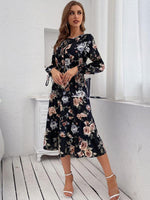 Midi Jurk met V-hals en Bloemenprint - Midi Dresses - Jurkjes.co