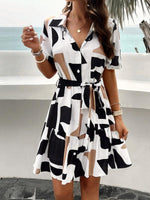 Midi Jurk met V-hals en Bloemenprint - Mini Dresses - Jurkjes.co