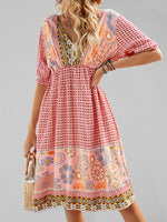 Midi Jurk met V-hals en Boho Bloemenprint - Midi Dresses - Jurkjes.co