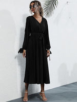 Midi Jurk met V-hals en Ceintuurlint - Midi Dresses - Jurkjes.co