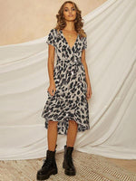 Midi Jurk met V-hals en Dierenprint - Midi Dresses - Jurkjes.co