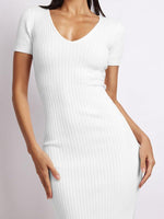 Midi Jurk met V-hals en Effen Design - Midi Dresses - Jurkjes.co