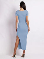 Midi Jurk met V-hals en Effen Design - Midi Dresses - Jurkjes.co