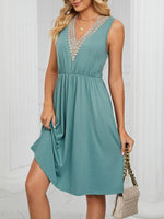 Midi Jurk met V-hals en Effen Kleur - Midi Dresses - Jurkjes.co