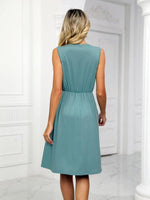 Midi Jurk met V-hals en Effen Kleur - Midi Dresses - Jurkjes.co