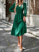 Midi Jurk met V-hals en Elegante Look - Group4 - Jurkjes.co