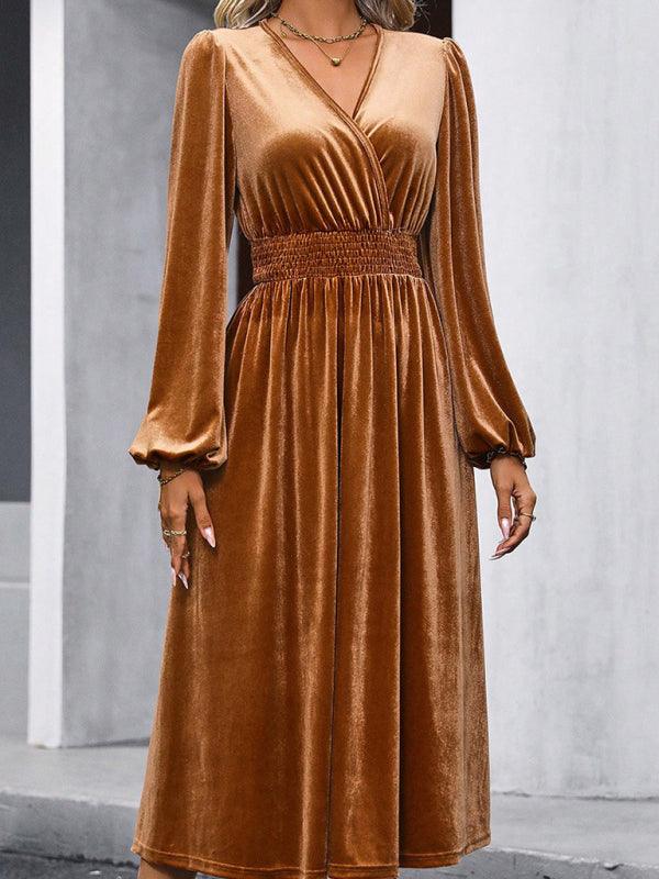 Midi Jurk met V-hals en Fluweel - Group10 - Jurkjes.co