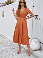 Midi Jurk met V-hals en Gelaagde Rok - Group3 - Jurkjes.co