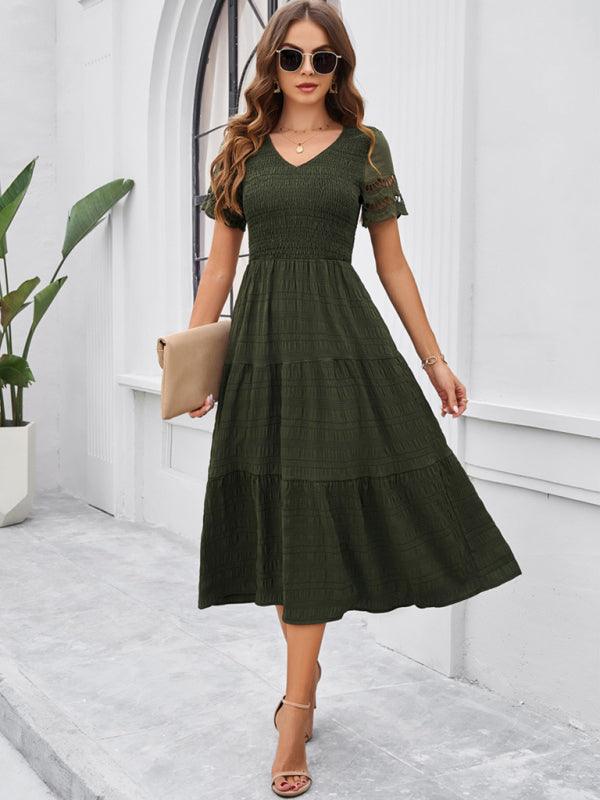 Midi Jurk met V-hals en Gelaagde Rok - Group3 - Jurkjes.co