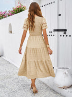 Midi Jurk met V-hals en Gelaagde Rok - Group3 - Jurkjes.co