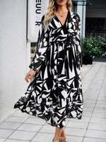 Midi Jurk met V-hals en Geometrisch Design - Group9 - Jurkjes.co