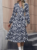 Midi Jurk met V-hals en Geometrisch Design - Midi Dresses - Jurkjes.co