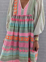 Midi Jurk met V-hals en Geometrisch Patroon - Group8 - Jurkjes.co