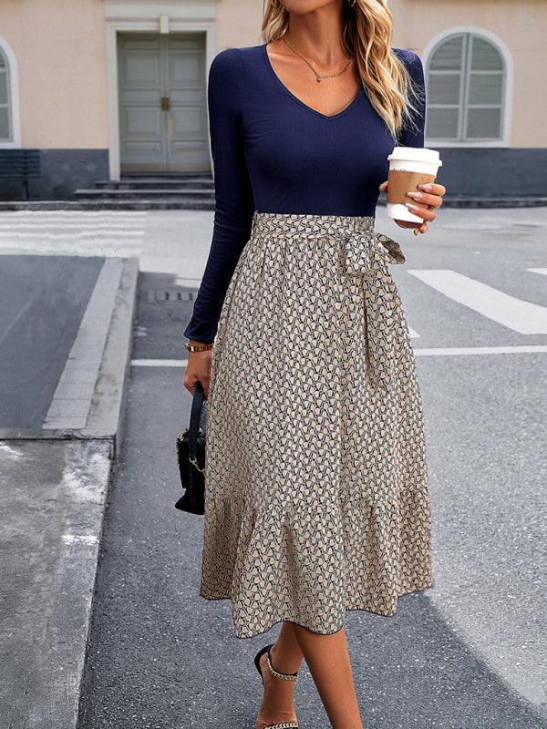 Midi Jurk met V-hals en Geometrisch Patroon - Midi Dresses - Jurkjes.co