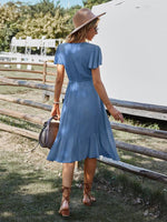 Midi Jurk met V-hals en Gerimpelde Rand - Maxi Dresses - Jurkjes.co