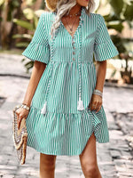 Midi Jurk met V-hals en Gestreept Patroon - Group8 - Jurkjes.co