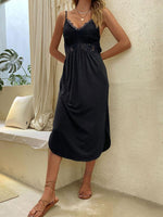 Midi Jurk met V-hals en Kantdetails - Group6 - Jurkjes.co