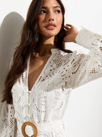 Midi Jurk met V-hals en Kantdetails - Maxi Dresses - Jurkjes.co