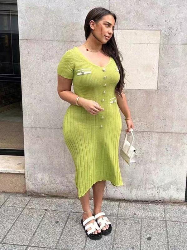 Midi Jurk met V-hals en Knoopdetails - Maxi Dresses - Jurkjes.co
