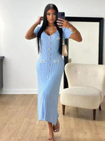 Midi Jurk met V-hals en Knoopdetails - Maxi Dresses - Jurkjes.co