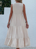 Midi Jurk met V-hals en Knoopdetails - Midi Dresses - Jurkjes.co