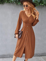 Midi Jurk met V-hals en Knopsluiting - Midi Dresses - Jurkjes.co