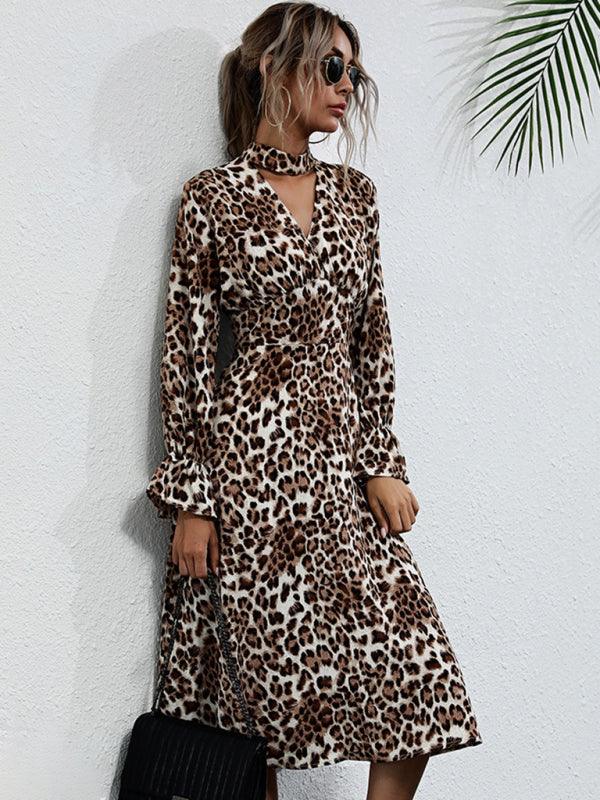Midi Jurk met V-hals en Leoprint - Midi Dresses - Jurkjes.co