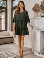 Midi Jurk met V-hals en Luchtige Mouwen - Group6 - Jurkjes.co