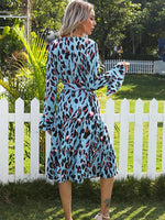 Midi Jurk met V-hals en Luipaardprint - Maxi Dresses - Jurkjes.co