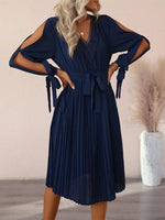 Midi Jurk met V-hals en Plooirok - Group12 - Jurkjes.co